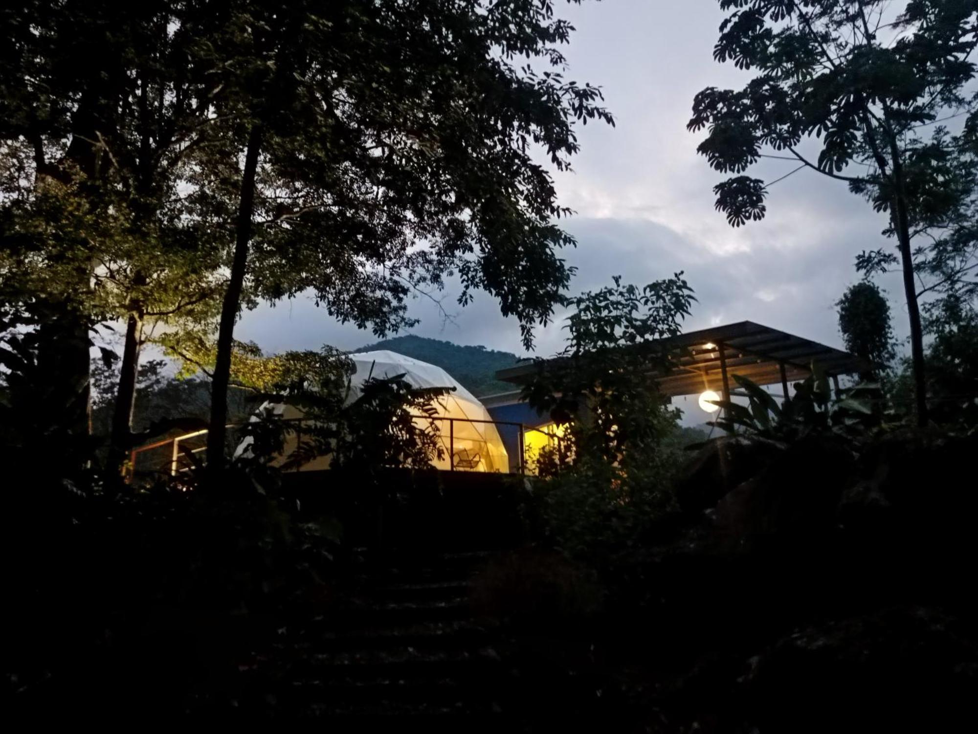 Bitzu Dome-Bijagua Riverside Glamping Exterior photo